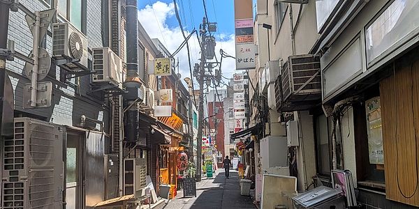 The drinking alleys of Karasumori