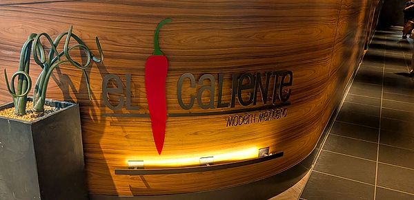 el caliente modern mexicano